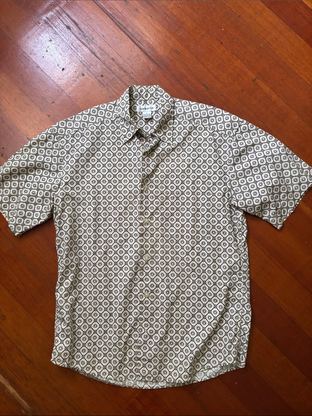 Liz Claiborne Short-Sleeve Button-Down in Beige and Brown Geo